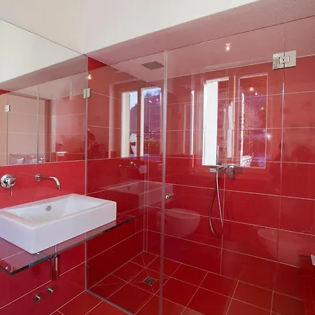 Griante Sleeps 10 Pool Villa Cadenabbia